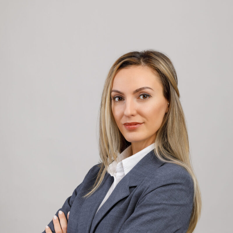 Екип от проектанти на клиники и медицински центрове - svg+xml;charset=utf Екип от проектанти на клиники и медицински центрове - svg+xml;charset=utf
